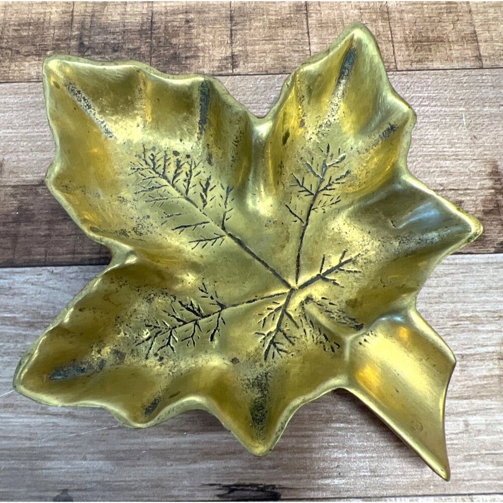 Vtg. Solid Brass Maple Leaf Shaped Decorative Dish Or Trinket Tray, Heavy
